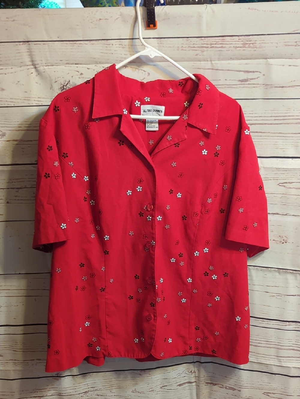 Alfred Dunner Red Short-Sleeve Button-Front Floral Shirt